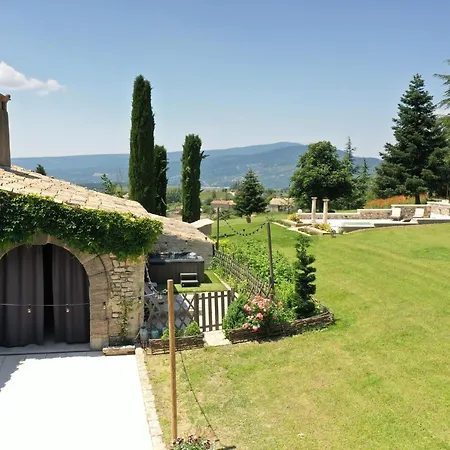 Domaine La Lauren Avec Piscine Chauffee Et Jacuzzi Guest house Ferrassieres